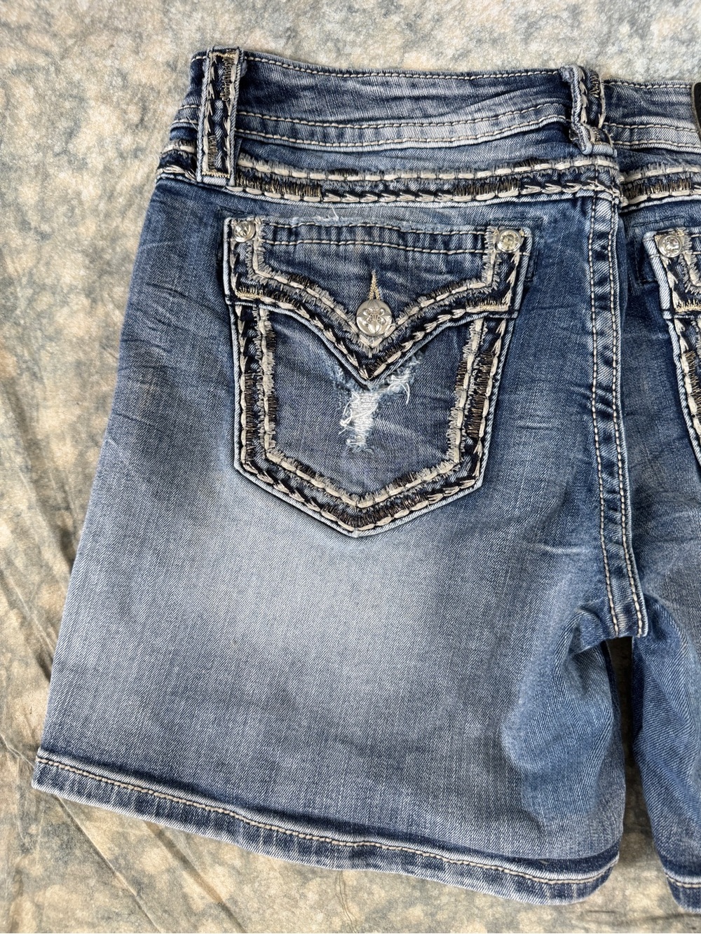 Miss Me Signature Embroidered Embellished Denim Shorts - 32 - Picture 6 of 13